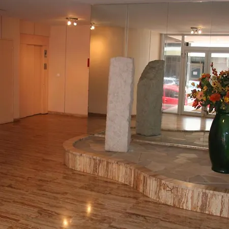 Bodin Avec Ascenseur Et Parking Prive Lejlighed *